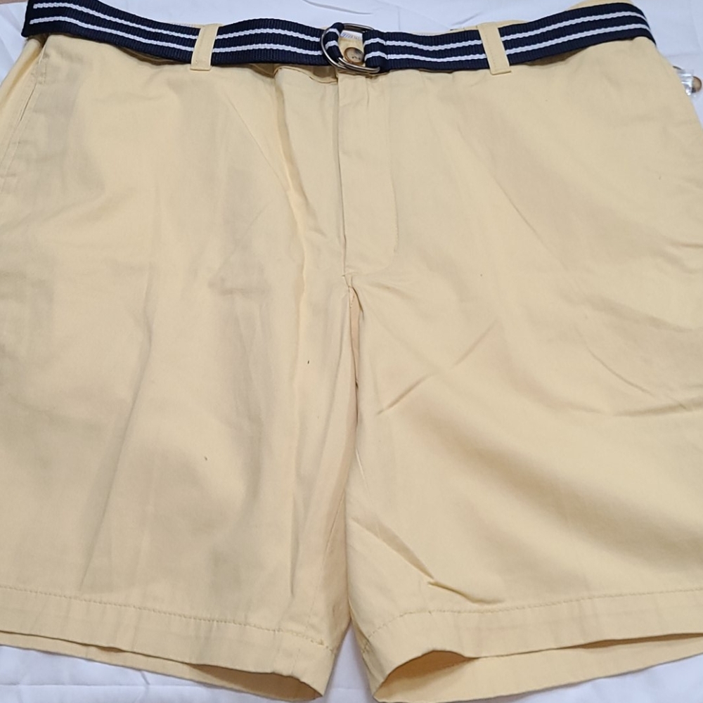 Club Rm yellow-green shorts
